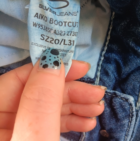 Silver Jeans Co. Medium Blue Wash Denim Aiko Bootcut Jean Size 20 - Picture 4 of 5